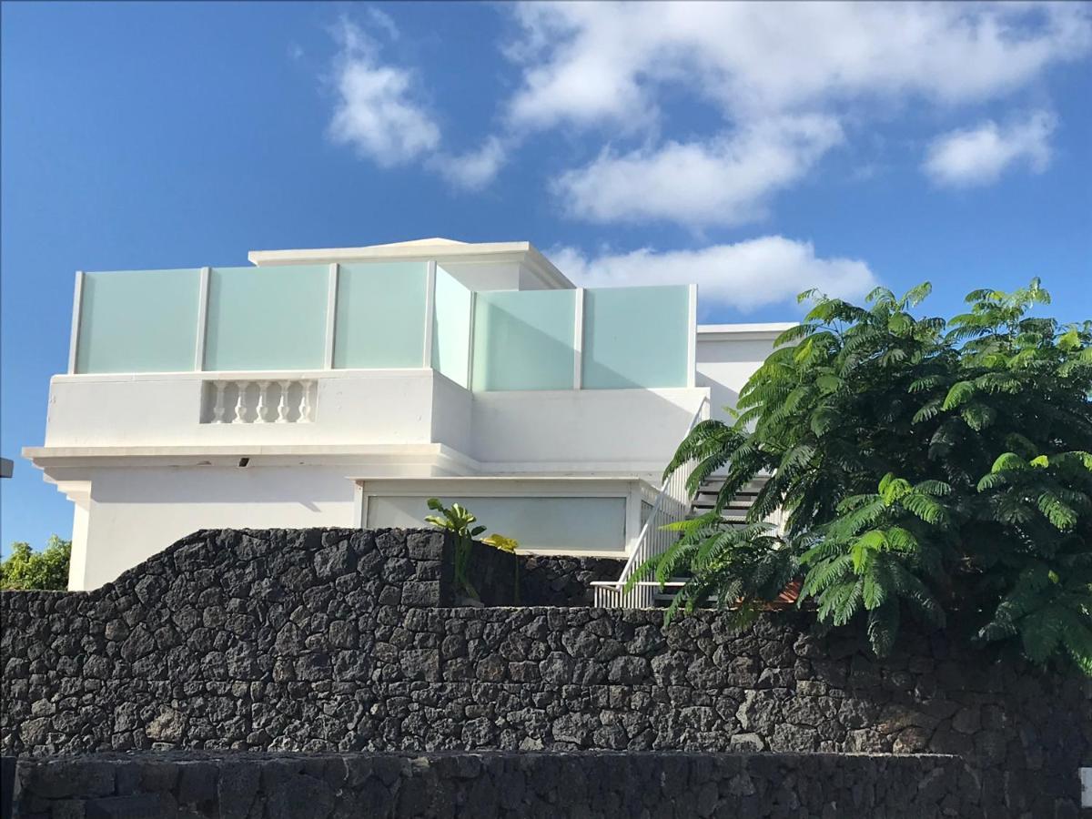 Apartments Gina Y Vista Oceano Puerto del Carmen  Exterior photo