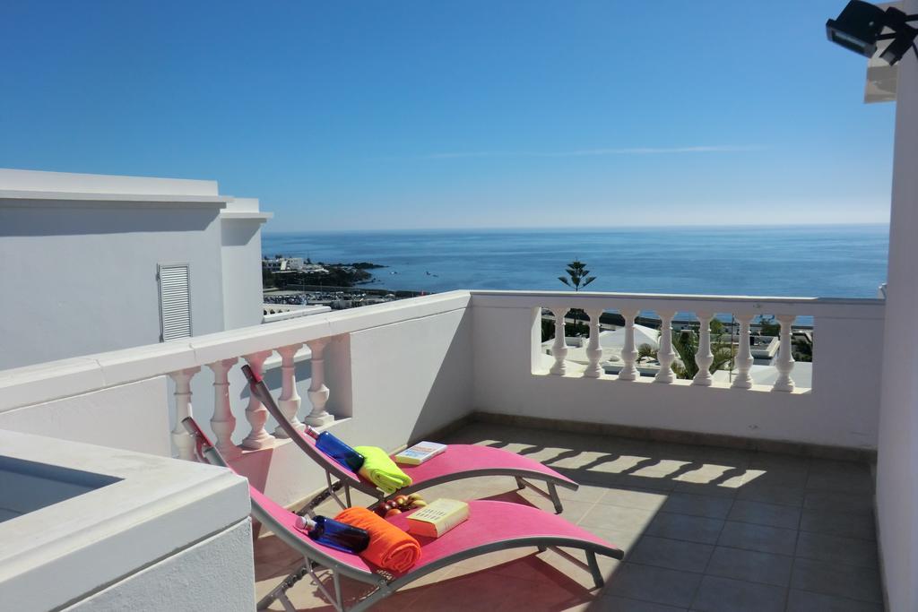 Apartments Gina Y Vista Oceano Puerto del Carmen  Exterior photo